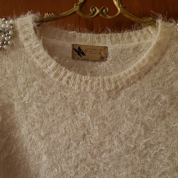 Katsumi fuzzy sweater with pearl accents - Picture 5 of 11